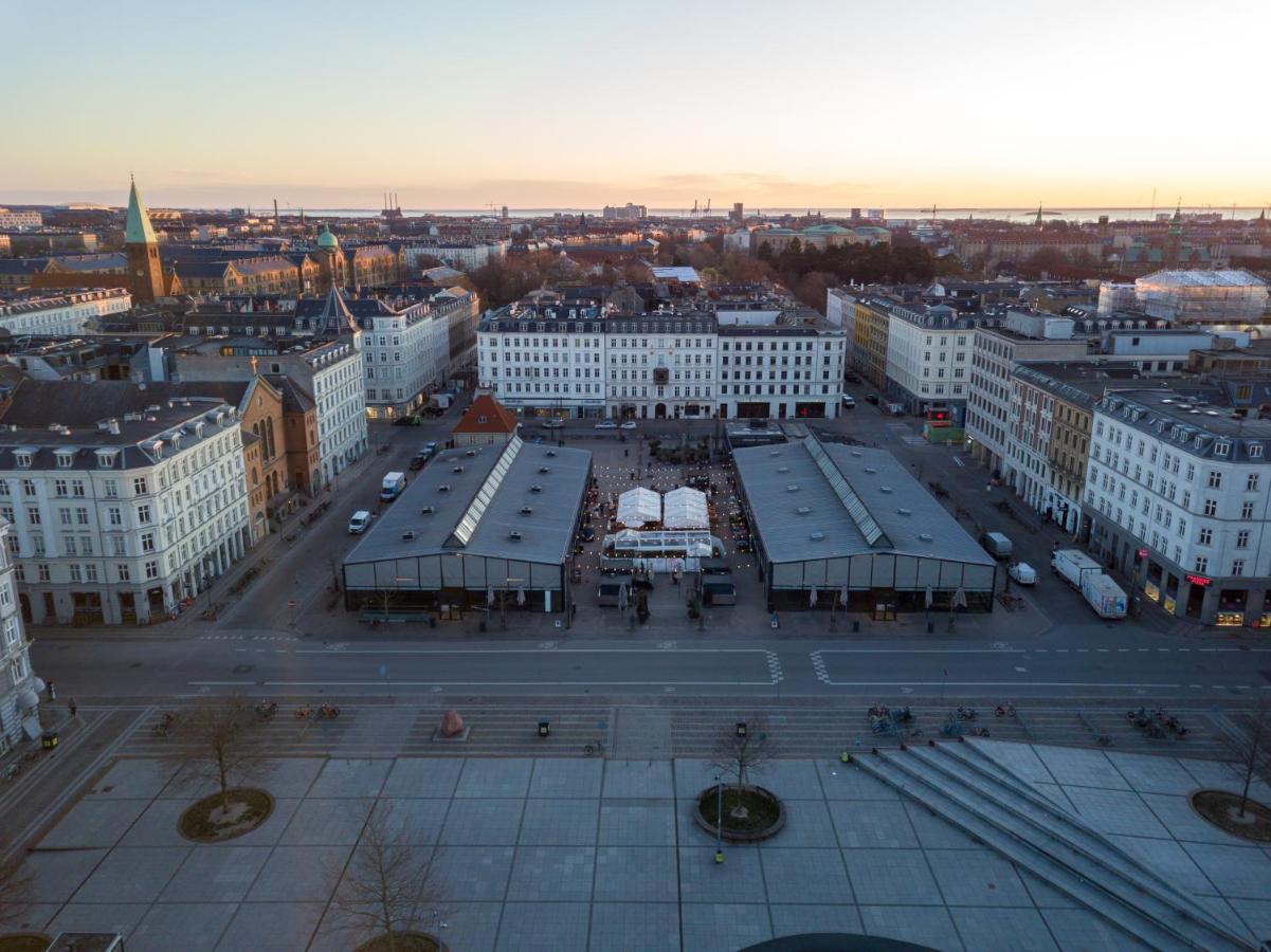 Big 4 Bedroom Apartment With Bathtub By Cph City Hall Square Copenhagen Exterior photo