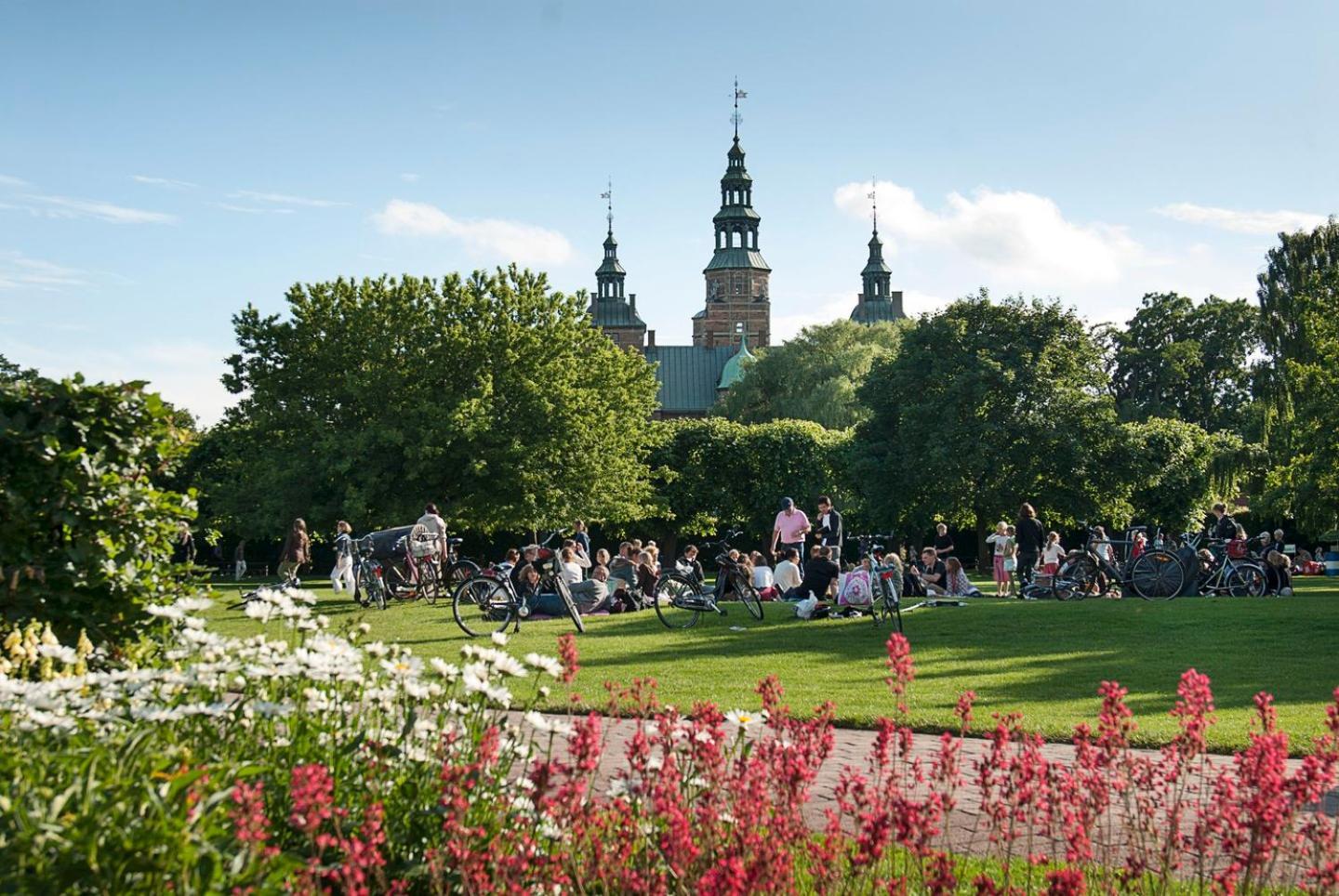 Big 4 Bedroom Apartment With Bathtub By Cph City Hall Square Copenhagen Exterior photo