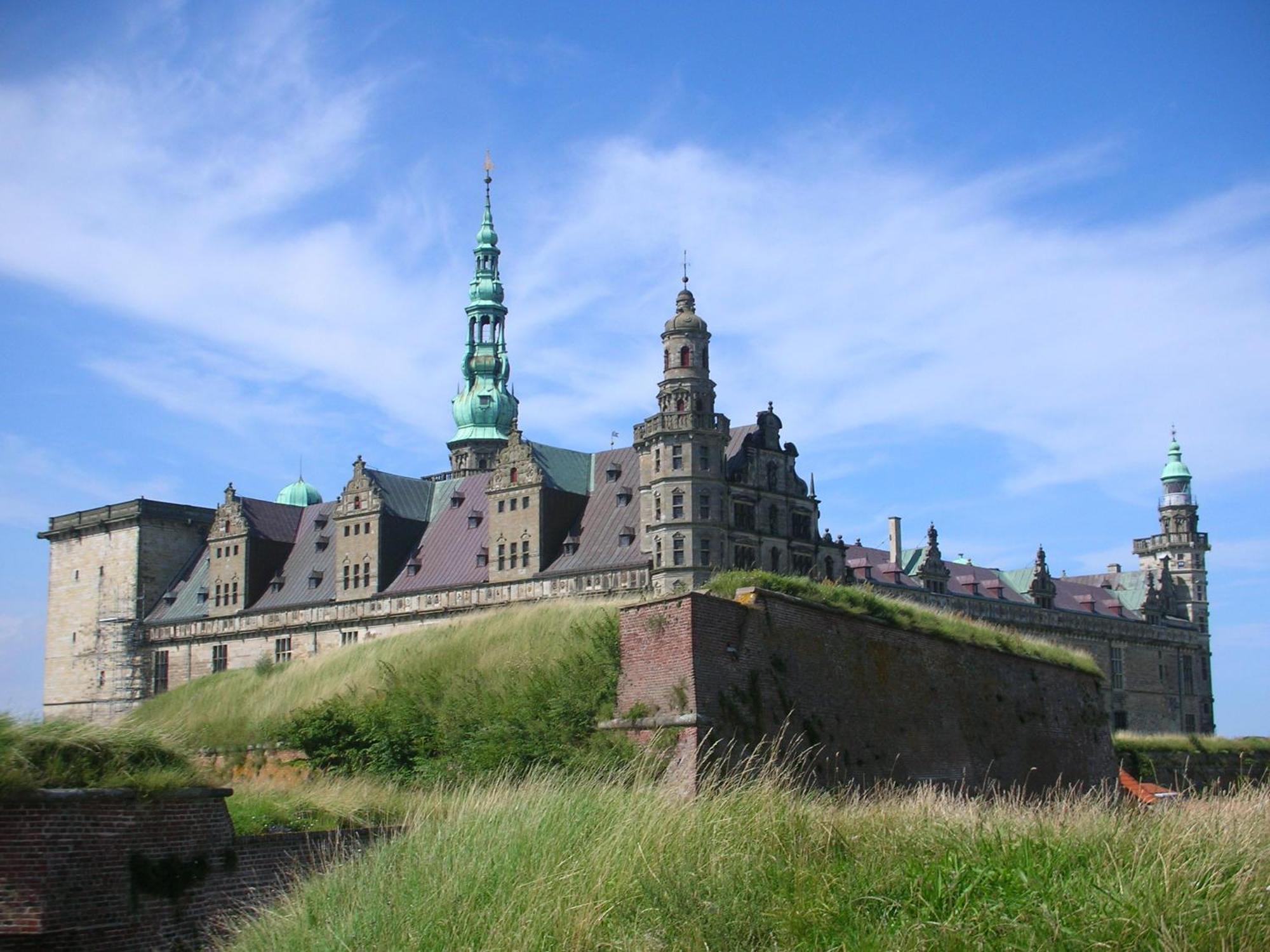 Big 4 Bedroom Apartment With Bathtub By Cph City Hall Square Copenhagen Exterior photo