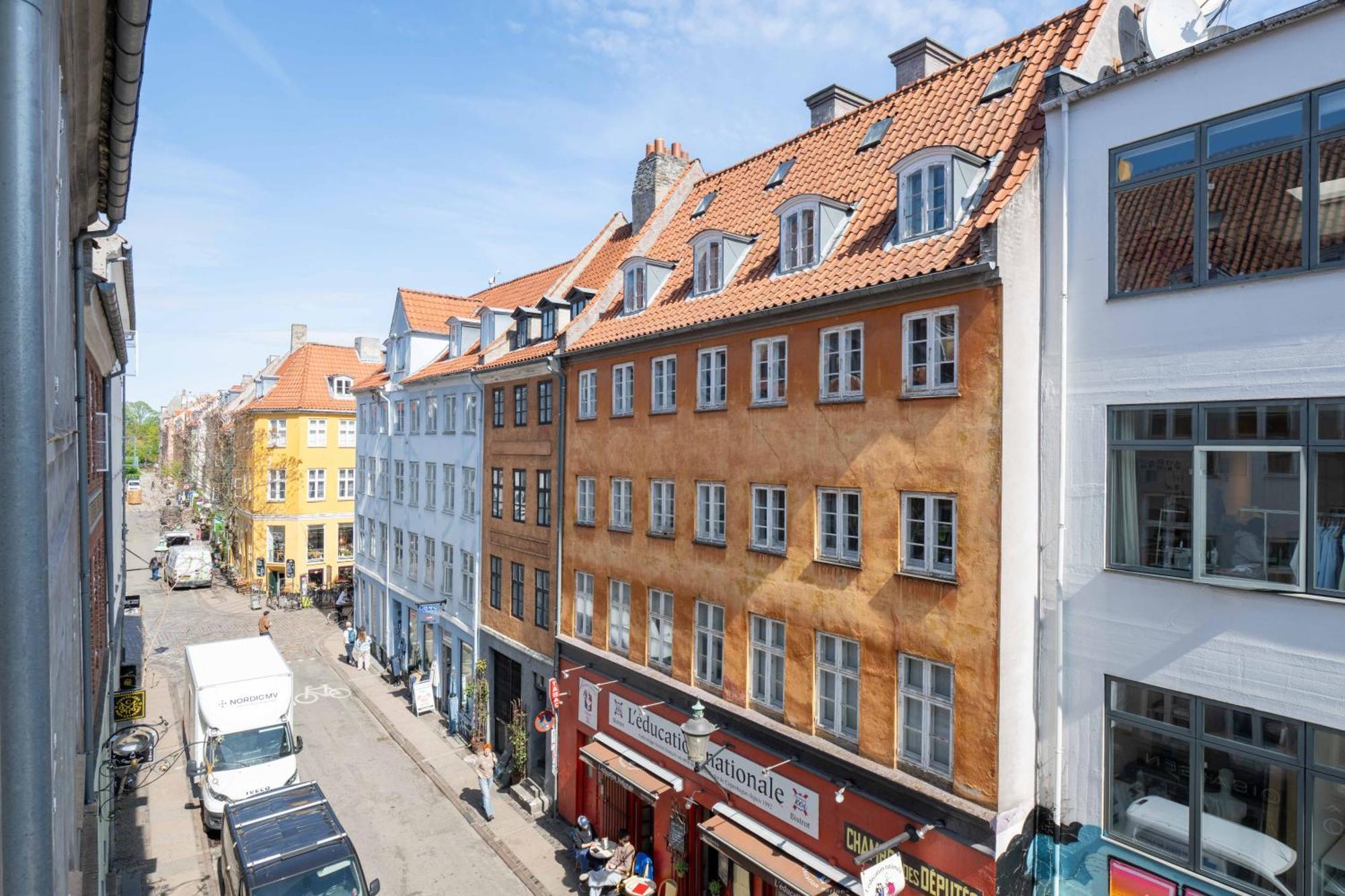 Big 4 Bedroom Apartment With Bathtub By Cph City Hall Square Copenhagen Exterior photo