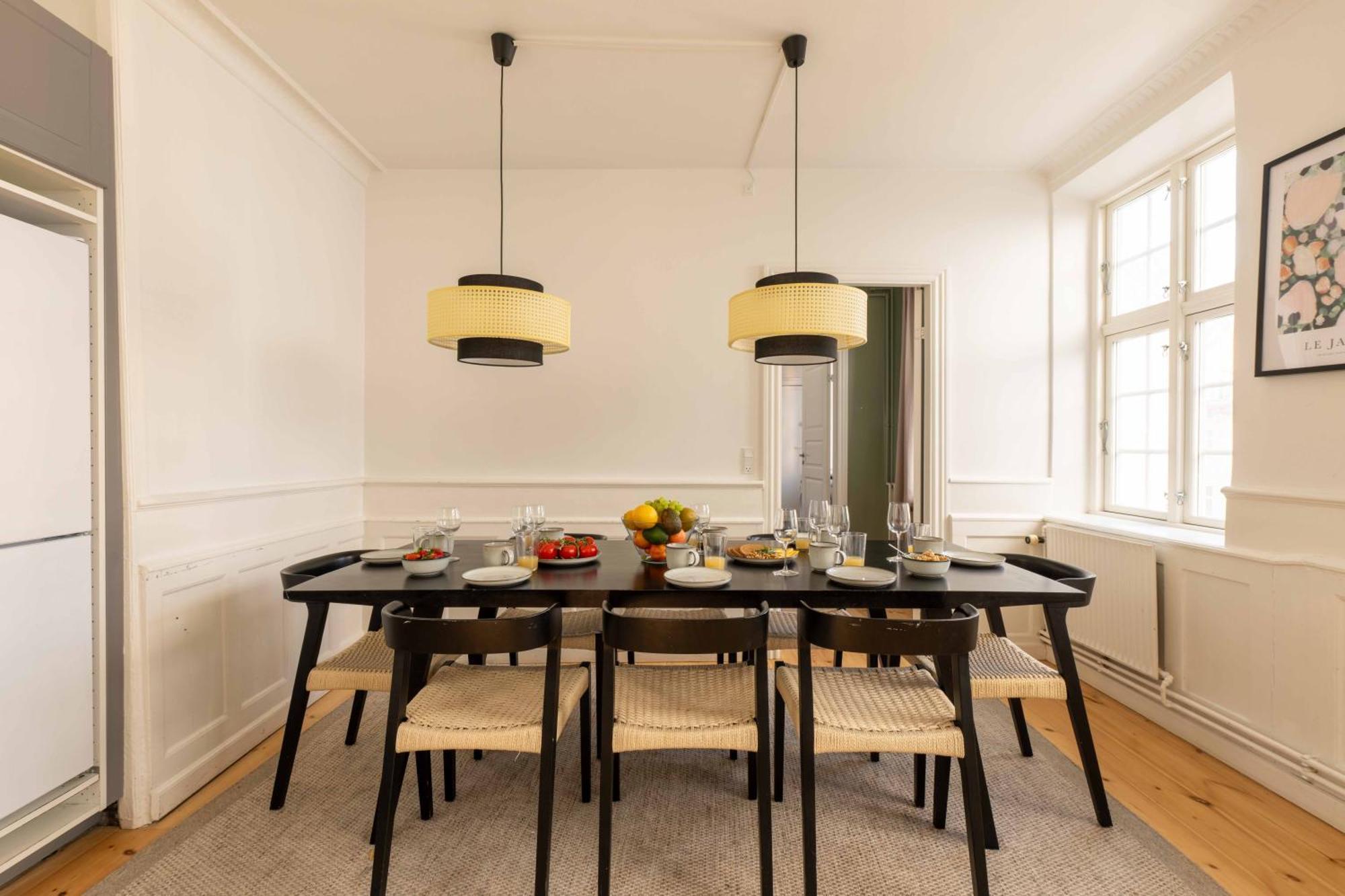 Big 4 Bedroom Apartment With Bathtub By Cph City Hall Square Copenhagen Exterior photo