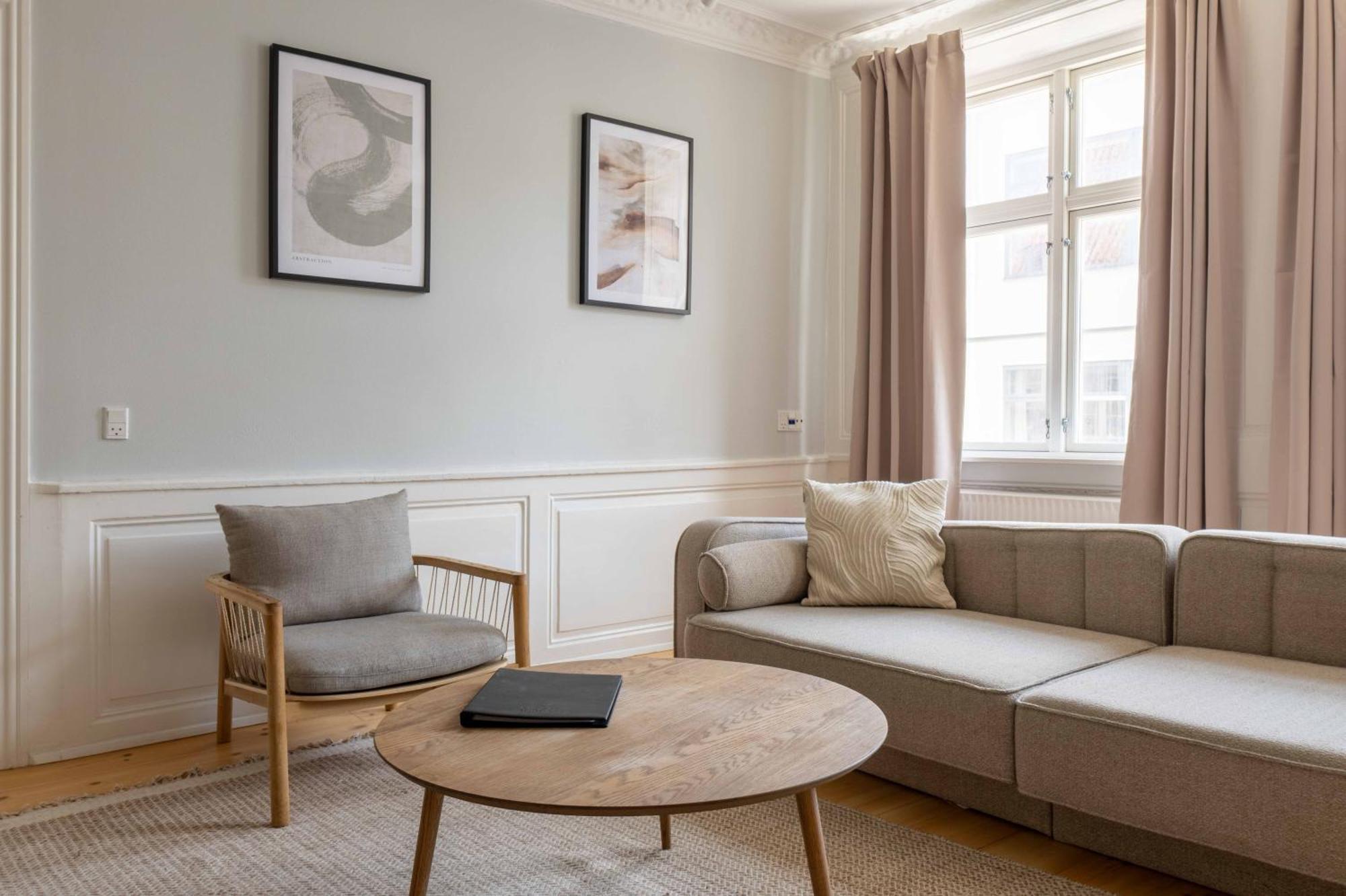 Big 4 Bedroom Apartment With Bathtub By Cph City Hall Square Copenhagen Exterior photo