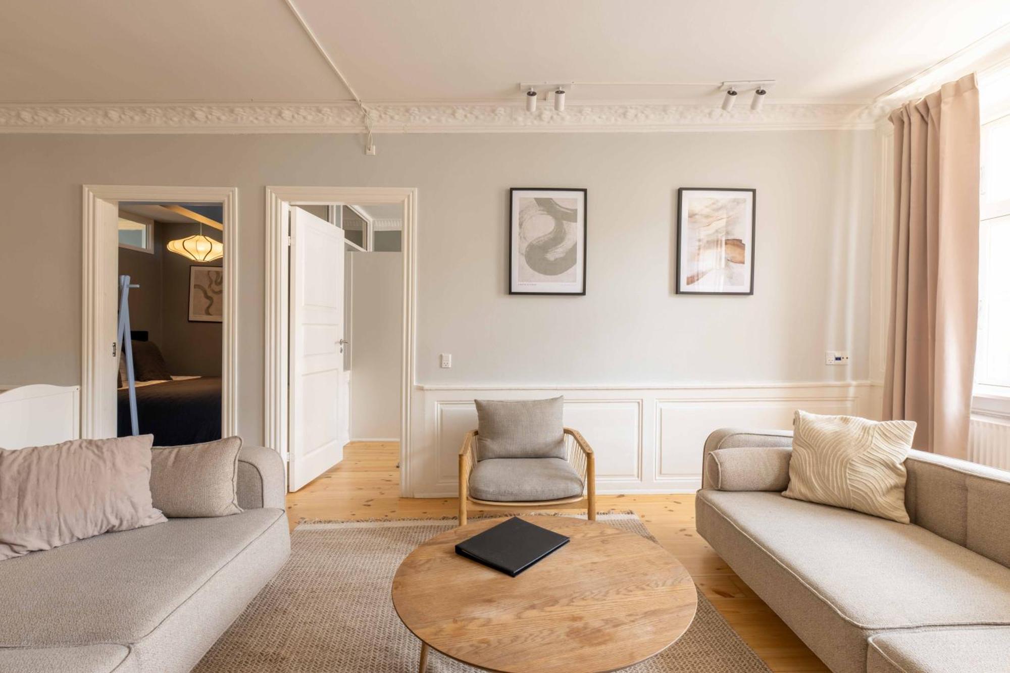 Big 4 Bedroom Apartment With Bathtub By Cph City Hall Square Copenhagen Exterior photo